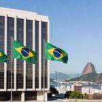 Prédio do IBGE no Rio de Janeiro representando divulgação de rendimento per capita nacional.