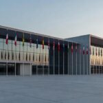 Cúpula do G7 com bandeiras após anúncio de acordo diplomático