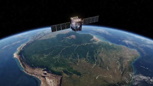 Satélite Starlink em órbita sobre o Brasil para conexão com celulares aprovada pela Anatel