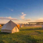 Camping da Festa do Peão de Barretos contará com cabanas em 2026 — Foto: Divulgação